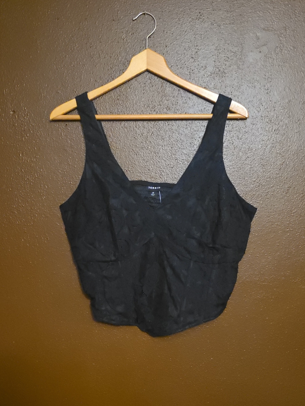 torrid Black Lace-Pattern V-Neck Crop Tank Size L/12